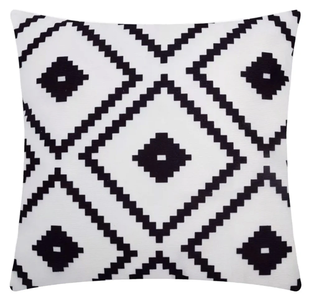 Подушка декоративная Черным по белому 2