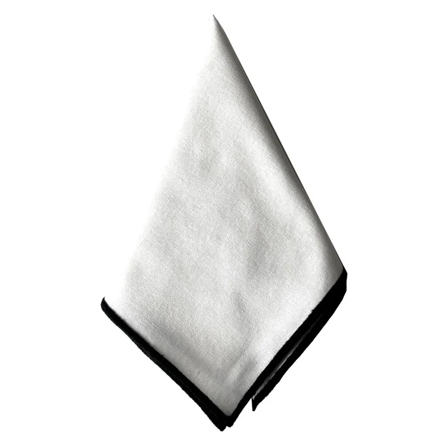 Салфетка белая с черным кантом - Фото миниатюра 1