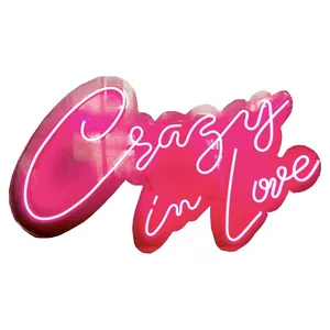 Неоновая надпись "Крейзи ин Лав" - Фото 1