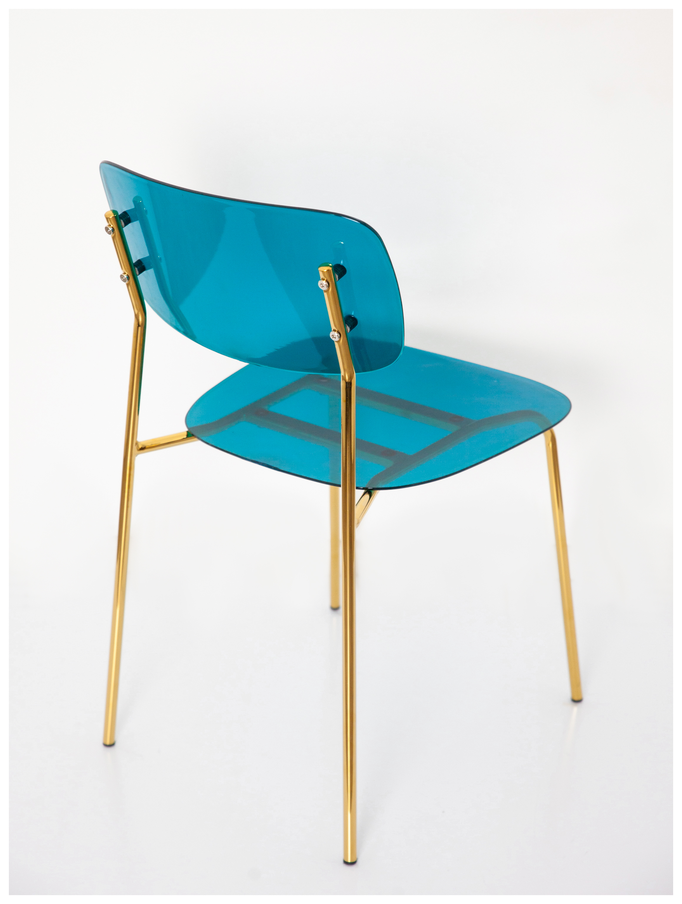 Стул Призм Золото, Омут памяти