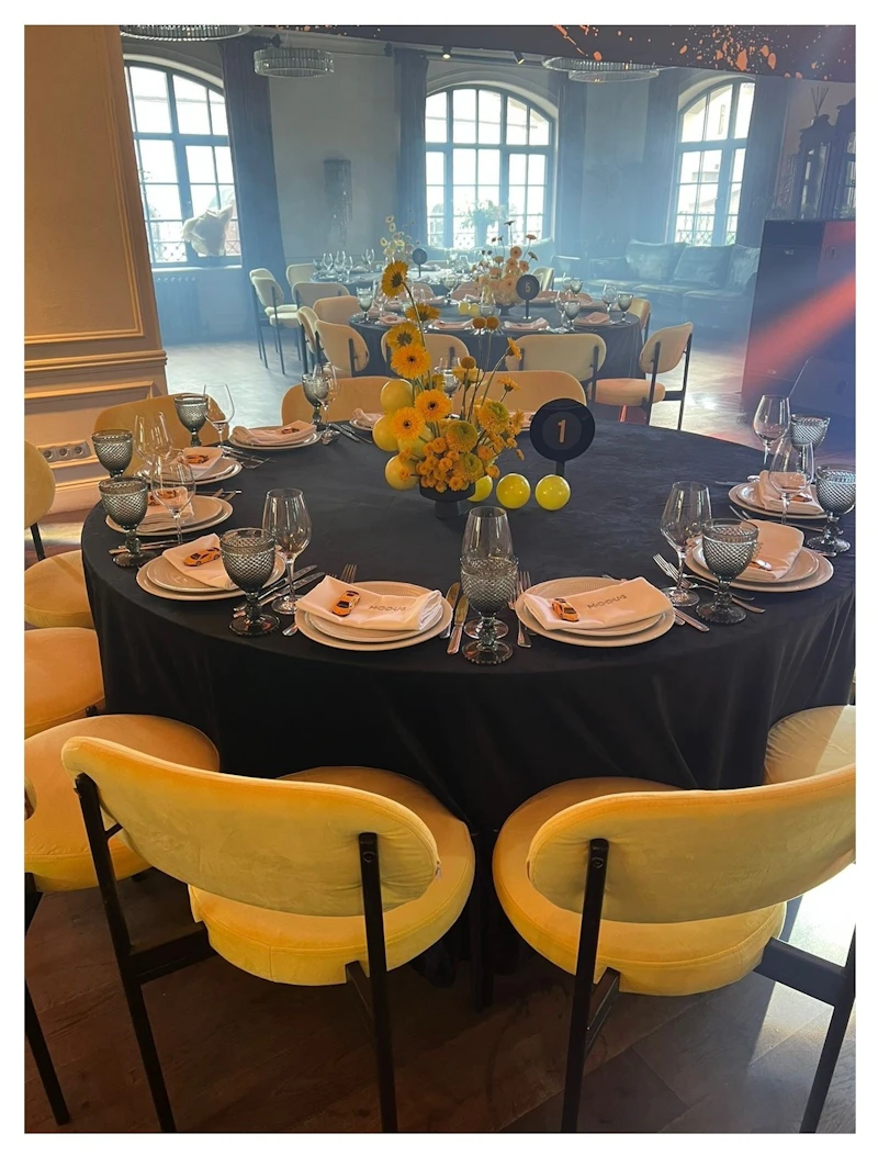 Стул Модерн Черный, Желтая субмарина