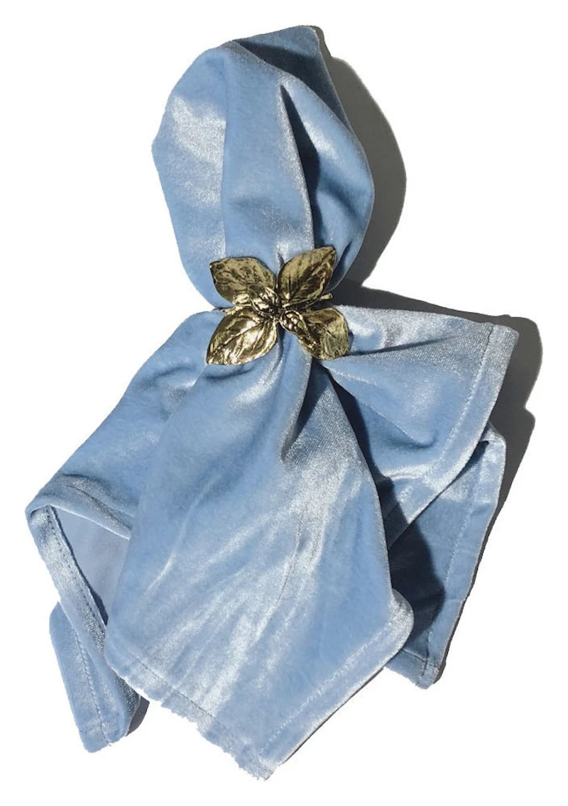 Салфетка голубая, бархат