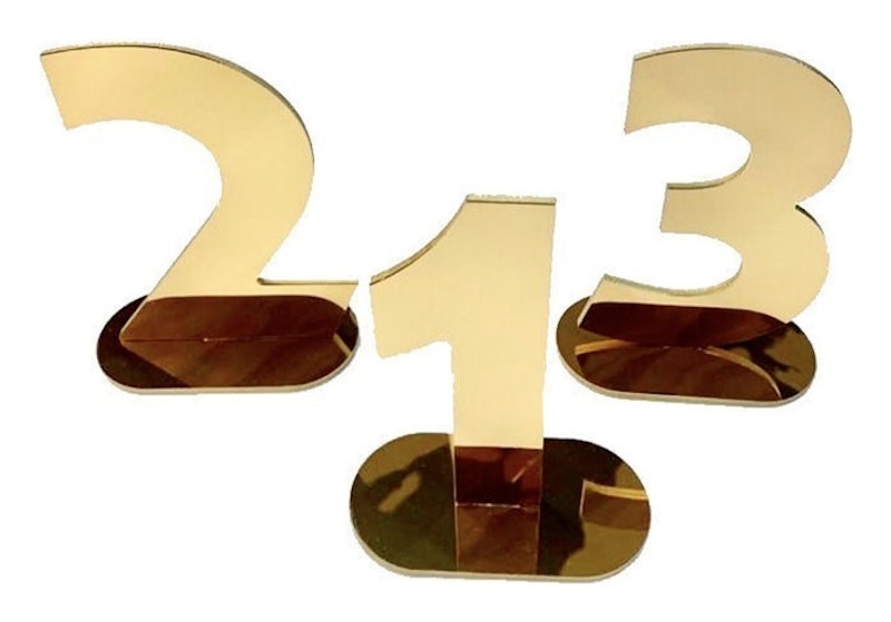 Номерок стола золотой
