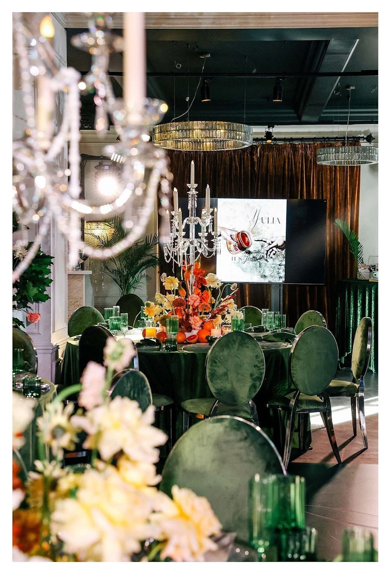 Стул Вашингтон Золото, велюр матча