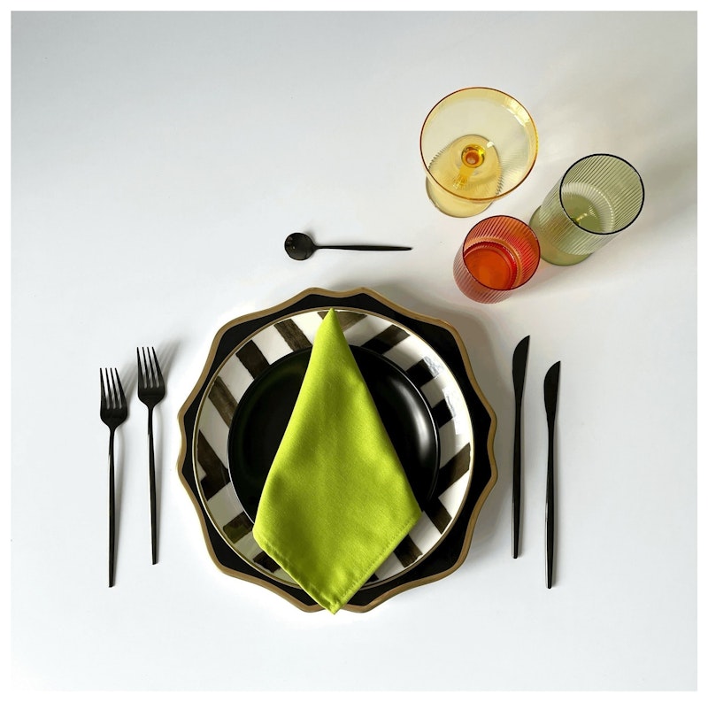 Столовая и десертная ложки, черные