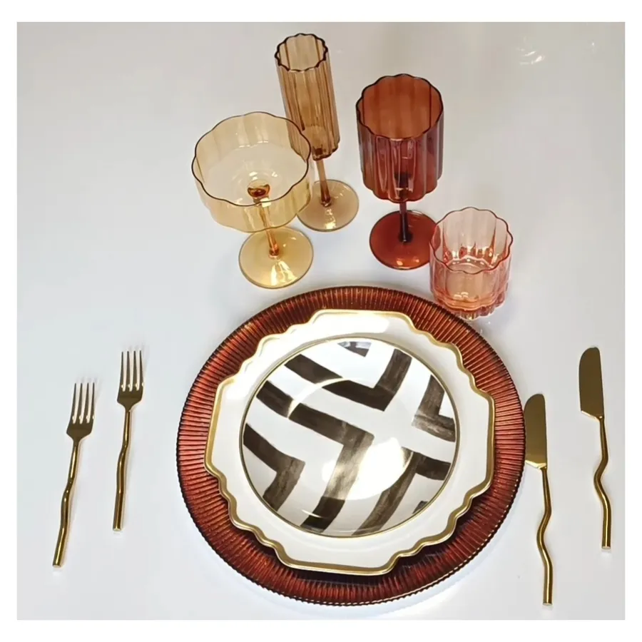 Сервировочная тарелка Фаворит Анна Болейн - Фото миниатюра 5