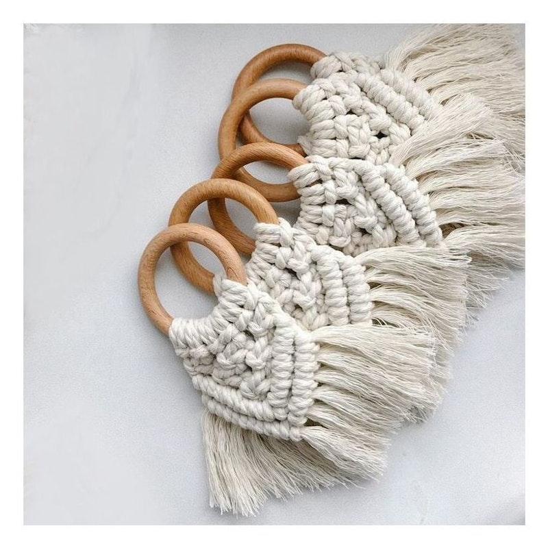 Кольцо для салфетки плетеное Макраме