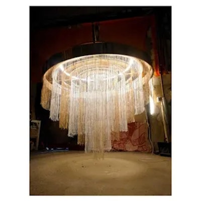 Люстра декоративная, с освещением - изображение 4