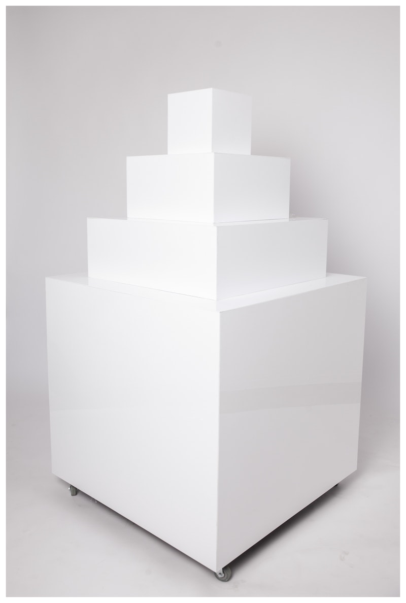 Горка для шампанского Майя Черная