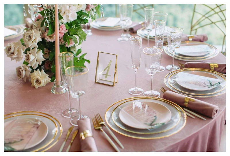 Набор тарелок "Белый дым" с золотым кантом