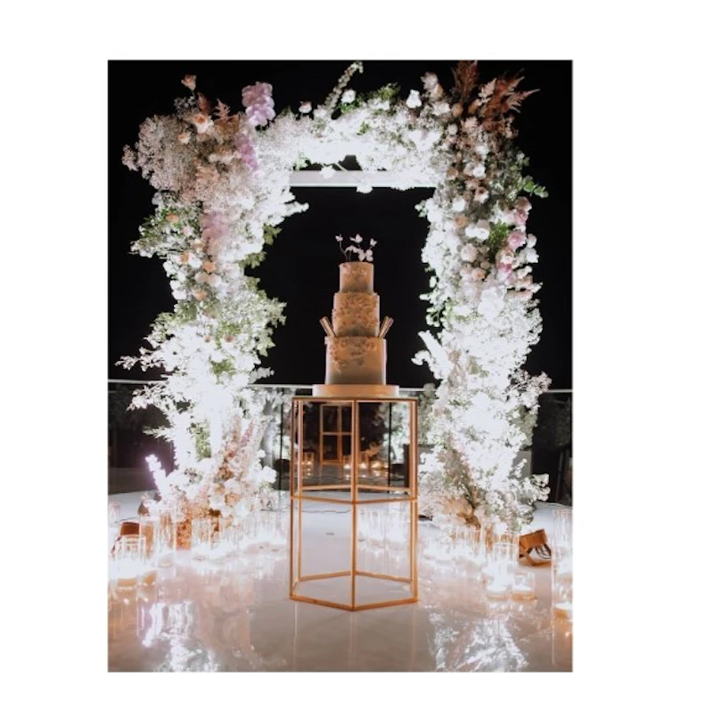 Стол для торта "Техно" золото