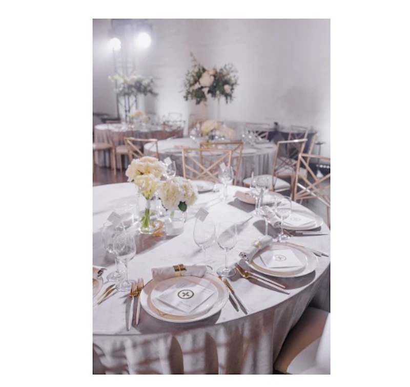 Скатерть круглая бархат светло-серая