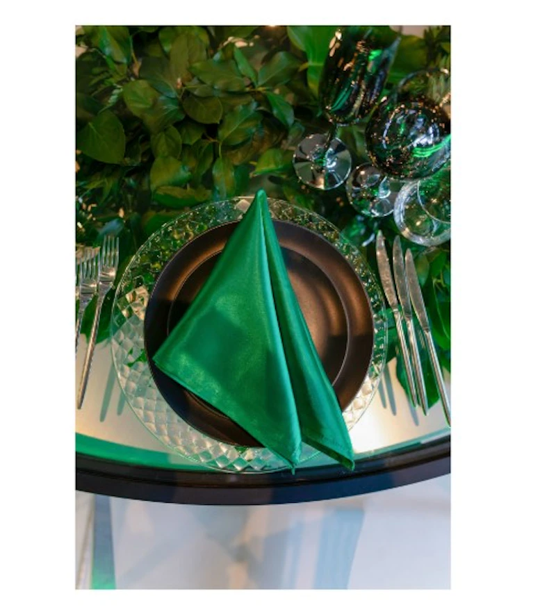 Салфетка атласная зеленая