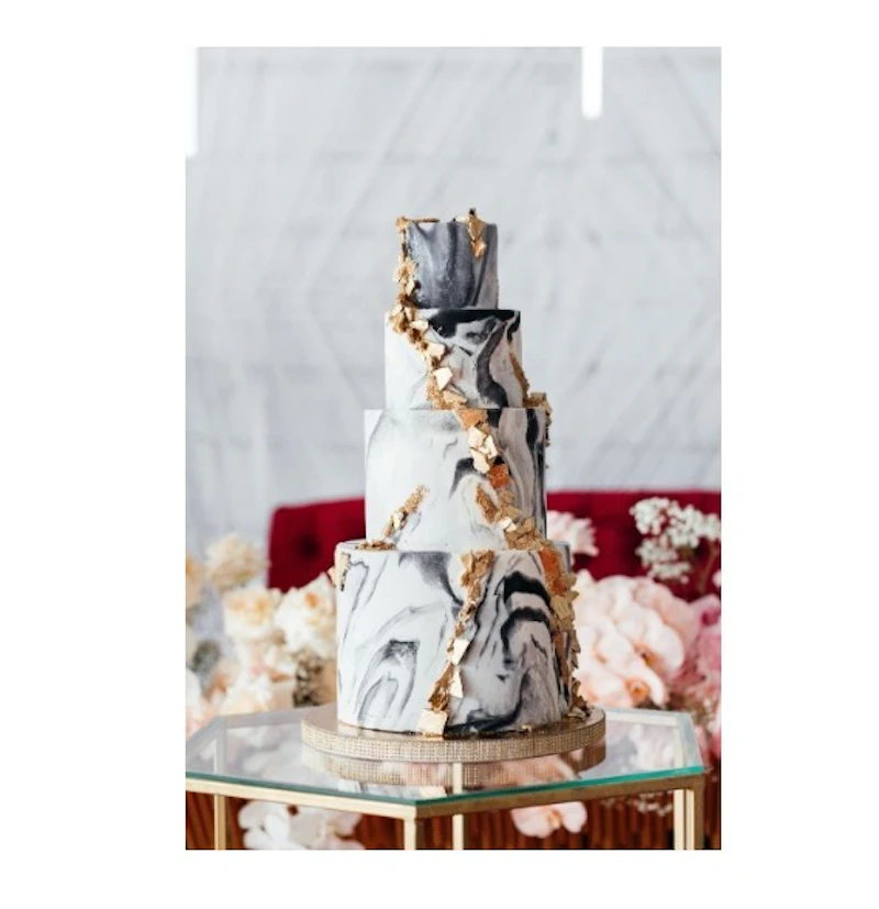 Стол для торта "Техно" золото