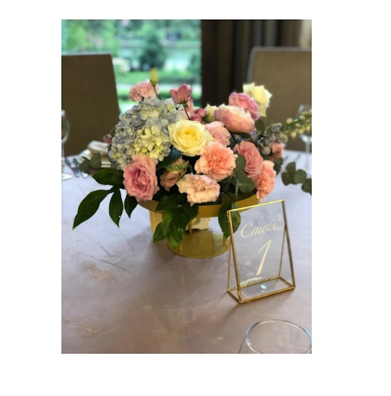 Стойка золотая на стол "Платэ"