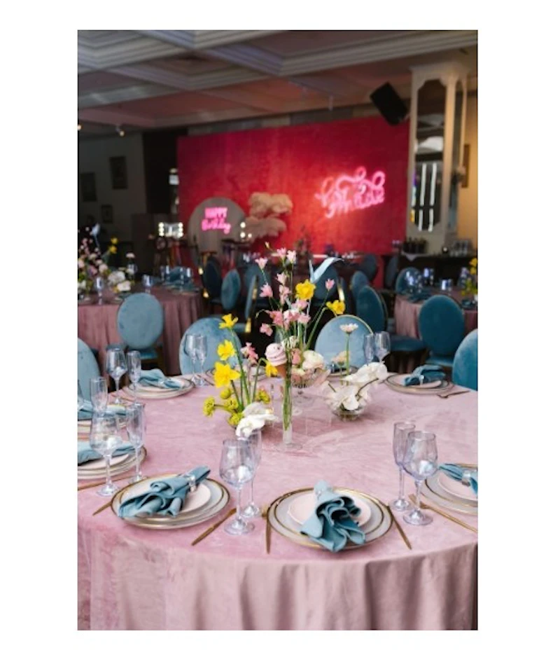 Скатерть круглая бархат пыльно-розовая