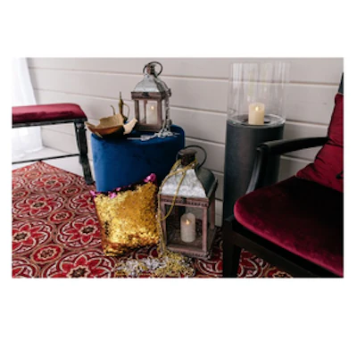 Подушка розовая с золотом - изображение 2