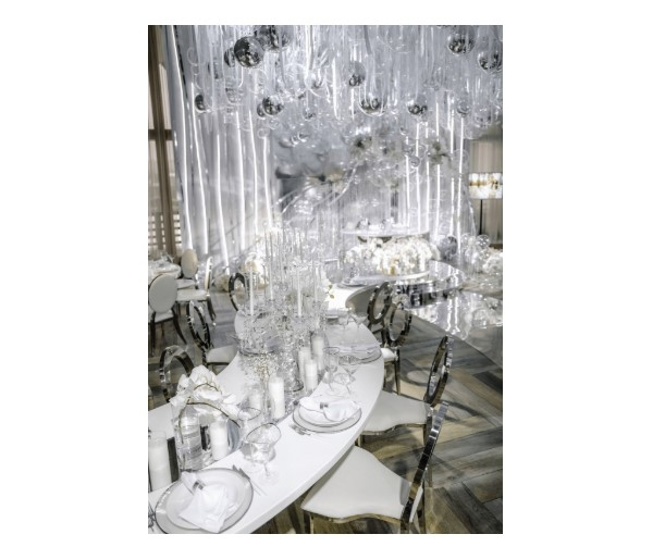 Свеча "Fire" белая 10см (нейтральный свет)