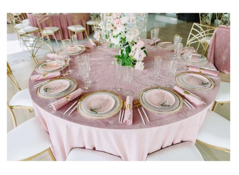 Скатерть круглая бархат пыльно-розовая